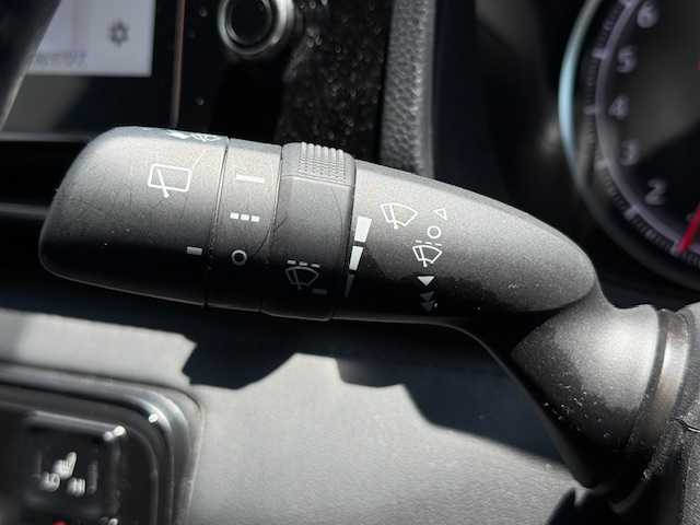 トヨタ ヴォクシー S－Z 大阪府 2023(令5)年 2.3万km グリッターブラックガラスフレーク /禁煙ワンオーナー//メーカーOP10.5型DAナビ付き//CD/Bluetooth/フルTV/DVD/HDMI//13.2型フリップダウンモニター【V14T-R72R】//快適利便パッケージ High//両側パワースライドドア//1列・２列目シートヒーター//2列目オットマン//ステアリングヒーター//パワーバックドア//ビルトインETC2.0//ハーフレザーシート//純正17AW//オートハイビーム//バックカメラ//コーナーセンサー//前後ドラレコ【TZ-DR210】//レーダークルーズコントロール//レーンキープアシスト