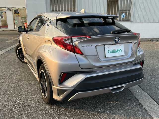 トヨタ Ｃ－ＨＲ S 富山県 2017(平29)年 8.1万km メタルストリームM スマートキー（２本）/純正メモリナビ（NSZT-Y66T）/フルセグTV/Bluetooth/ビルトインETC2.0/バックカメラ/純正フロアマット/純正ドアバイザー/横滑り防止装置/ACC/電動Pブレーキ/電動格納ウィンカーミラー/前ドライブレコーダー（DRT-H66A）/オートライト/オートハイビーム/モデリスタエアロ/保証書/取扱説明書/ナビ取扱説明書/ドラレコ取扱説明書