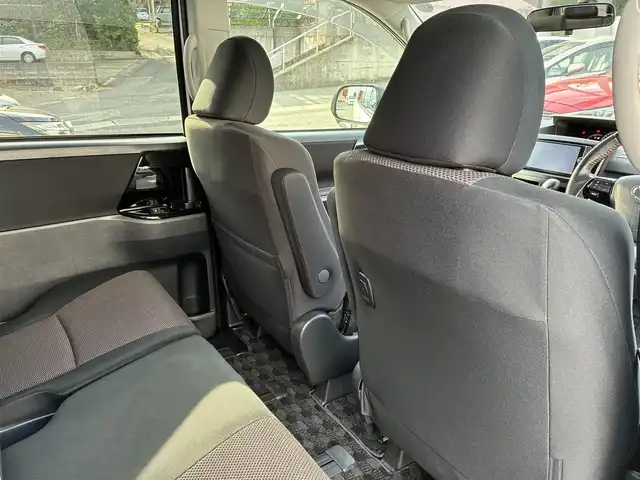 トヨタ ノア Si G’s 熊本県 2013(平25)年 7.8万km ホワイトパールクリスタルシャイン ワンオーナー/純正ナビ（NSZT-W62G）/【フルセグTV/Bluetooth/CD/DVD】/バックカメラ/左側パワースライドドア/パドルシフト/ETC/純正18インチAW/オートライト/ウィンカーミラー/革巻きステアリング/ステアリングスイッチ/プッシュスタート/スマートキー/フロアマット/純正ドアバイザー/ABS/盗難防止装置/保証書