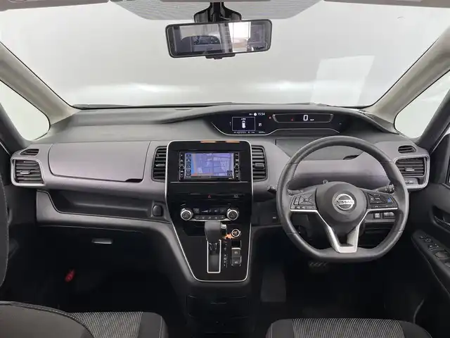 日産 セレナ ハイウェイスター V 大分県 2021(令3)年 2.3万km ブリリアントホワイトパール 純正ナビ/フルセグ/DVD/Bluetooth/アラウンドビューカメラ/エマージェンシーブレーキ/ETC/両側パワスラ/オートLEDライト/前後コーナーセンサー/USB差込口/純正フロアマット/スマートキー