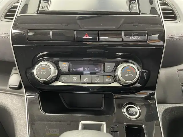 日産 セレナ ハイウェイスター V 大分県 2021(令3)年 2.3万km ブリリアントホワイトパール 純正ナビ/フルセグ/DVD/Bluetooth/アラウンドビューカメラ/エマージェンシーブレーキ/ETC/両側パワスラ/オートLEDライト/前後コーナーセンサー/USB差込口/純正フロアマット/スマートキー