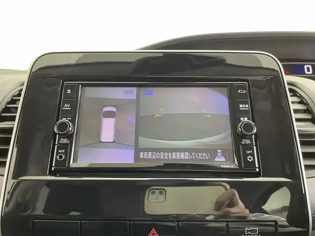 日産 セレナ ハイウェイスター V 大分県 2021(令3)年 2.3万km ブリリアントホワイトパール 純正ナビ/フルセグ/DVD/Bluetooth/アラウンドビューカメラ/エマージェンシーブレーキ/ETC/両側パワスラ/オートLEDライト/前後コーナーセンサー/USB差込口/純正フロアマット/スマートキー