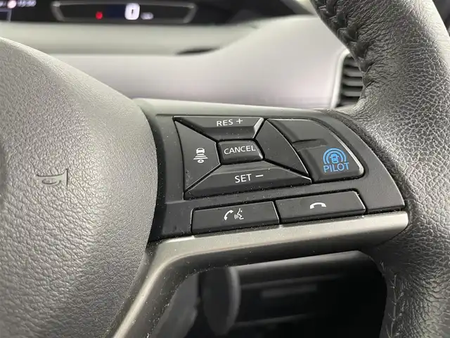 日産 セレナ ハイウェイスター V 大分県 2021(令3)年 2.3万km ブリリアントホワイトパール 純正ナビ/フルセグ/DVD/Bluetooth/アラウンドビューカメラ/エマージェンシーブレーキ/ETC/両側パワスラ/オートLEDライト/前後コーナーセンサー/USB差込口/純正フロアマット/スマートキー