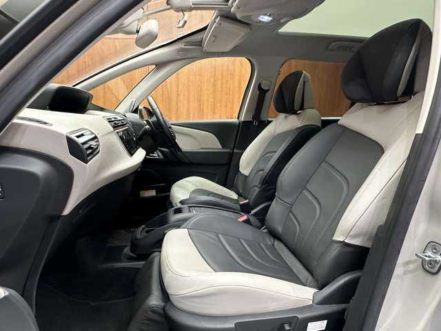シトロエン グランドＣ４ スペースツアラー シャイン ブルーHDi 千葉県 2018(平30)年 2.7万km サーブル パノラマルーフ　/ＡＣＣ　/ＢＳＭ　/革　/パワーシート　/パーキングアシスト　/ＣａｒＰｌａｙ　/バックカメラ　/衝突軽減Ｂ　/ＰＤＣ　/キセノンヘッドライト　/オートライト　/後席サンシェード　/電動パーキングブレーキ