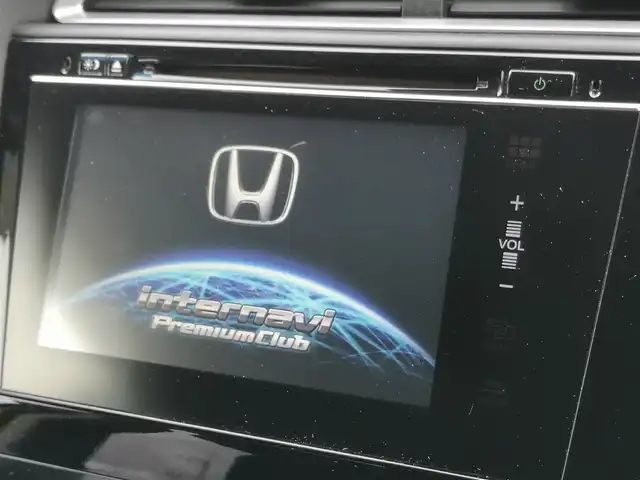 ホンダ シャトル ハイブリッド X 茨城県 2015(平27)年 11.4万km アラバスターシルバーメタリック 純正ナビ/【ラジオ・DISC・USB・iPod・BT・TV・HDMI】/パドルシフト/クルコン/ETC/Bカメラ/前方ドラレコ/ステリモ/スマートキー/プッシュスタート/オートライト/LEDライト/純正フロアマット/純正ホイールカバー/電格ミラー/ウインカーミラー/ドアバイザー