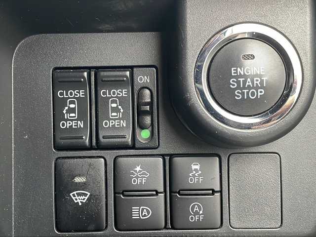 トヨタ タンク カスタムG 青森県 2019(令1)年 9.1万km パールホワイトⅢ 4WD/寒冷地仕様/ワンオーナー/社外8インチナビ・フルセグTV/CD・DVD・Bluetooth・USB・SD/バックカメラ/両側パワースライドドア/前席シートヒーター/ナビ連動前方ドライブレコーダー/スマートアシストIII/衝突軽減ブレーキ/オートハイビーム/車線逸脱警報機能/コーナーセンサー/クルーズコントロール/純正エンジンスターター/ワイパーデアイサー/ビルトインETC/シートバックテーブル/LEDヘッドライト/LEDフォグランプ/モデリスタサイド・リア・リアアンダーエアロ/モデリスタ15インチAW