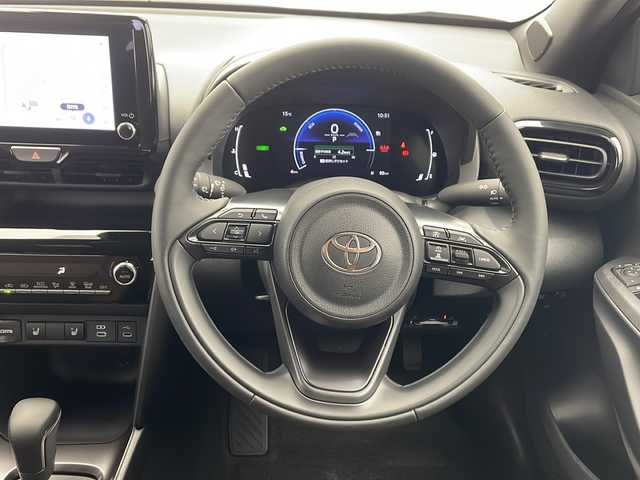 トヨタ ヤリスクロス ハイブリッド Z アドベンチャー 千葉県 2025(令7)年 0.1千km マッシブグレー 純正メーカーナビ/BT フルセグTV USB HDMI/全方位カメラ/ETC2.0/トヨタセーフティセンス/レーダークルーズコントロール/LEDヘッドライト/前後コーナーセンサー/オートライト/オートマチックハイビーム/革巻きハンドル/ハンドルヒーター/運転席パワーシート/前席シートヒーター/スマートキー/プッシュスタート