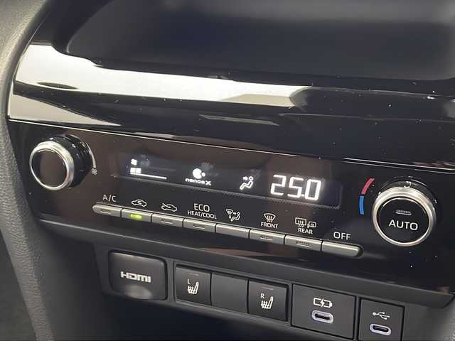 トヨタ ヤリスクロス ハイブリッド Z アドベンチャー 千葉県 2025(令7)年 0.1千km マッシブグレー 純正メーカーナビ/BT フルセグTV USB HDMI/全方位カメラ/ETC2.0/トヨタセーフティセンス/レーダークルーズコントロール/LEDヘッドライト/前後コーナーセンサー/オートライト/オートマチックハイビーム/革巻きハンドル/ハンドルヒーター/運転席パワーシート/前席シートヒーター/スマートキー/プッシュスタート