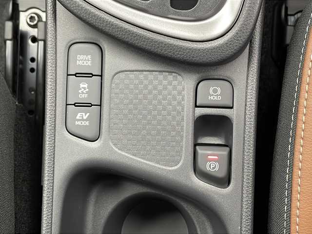 トヨタ ヤリスクロス ハイブリッド Z アドベンチャー 千葉県 2025(令7)年 0.1千km マッシブグレー 純正メーカーナビ/BT フルセグTV USB HDMI/全方位カメラ/ETC2.0/トヨタセーフティセンス/レーダークルーズコントロール/LEDヘッドライト/前後コーナーセンサー/オートライト/オートマチックハイビーム/革巻きハンドル/ハンドルヒーター/運転席パワーシート/前席シートヒーター/スマートキー/プッシュスタート