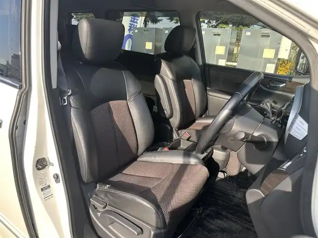 日産 エルグランド 250ハイウェイスター 道北・旭川 2013(平25)年 12.8万km ブリリアントホワイトパール (株)IDOMが運営する【じしゃロン旭川店】の自社ローン専用車両になります。こちらは現金またはオートローンご利用時の価格です。自社ローンご希望の方は別途その旨お申付け下さい/　/・純正ナビ(CD/DVD/BT/SD/フルセグ)/・バックカメラ/・ETC/・ドライブレコーダー/・両側パワースライドドア/・フリップダウンモニター/・電動格納ウィンカーミラー/・プッシュスタート/・スマートキー2個/・フォグランプ/・取扱説明書