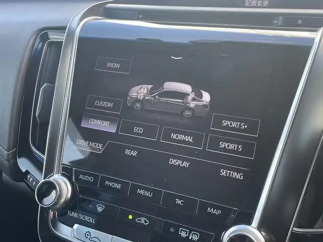 トヨタ クラウン ハイブリッド RS アドバンス 熊本県 2018(平30)年 7.1万km ホワイトパールクリスタルシャイン 純正ナビ/・AM/FM/CD/DVD/BT/AUX/・Miracast/・フルセグTV/全方位カメラ/プリクラッシュセーフティ/レーントレーシングアシスト/リアクロストラフィックアラート/パーキングサポートブレーキ/ブラインドスポットモニター/ヘッドアップディスプレイ/オートマチックハイビーム/ロードサインアシスト/ドライブレコーダー/前席パワーシート（D席メモリ付き）/前席シートヒーター/クーラー/置くだけ充電/ETC2.0/デジタルインナーミラー/革巻きステアリング/ステアリングスイッチ/パドルシフト/LEDヘッドライト/フォグランプ/純正フロアマット/モデリスタアルミホイール/電動格納ミラー/ウインカーミラー/ドアバイザー/プッシュスタート