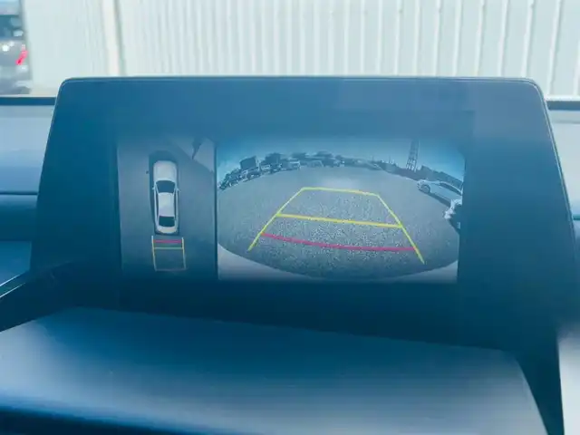 トヨタ クラウン ハイブリッド RS アドバンス 熊本県 2018(平30)年 7.1万km ホワイトパールクリスタルシャイン 純正ナビ/・AM/FM/CD/DVD/BT/AUX/・Miracast/・フルセグTV/全方位カメラ/プリクラッシュセーフティ/レーントレーシングアシスト/リアクロストラフィックアラート/パーキングサポートブレーキ/ブラインドスポットモニター/ヘッドアップディスプレイ/オートマチックハイビーム/ロードサインアシスト/ドライブレコーダー/前席パワーシート（D席メモリ付き）/前席シートヒーター/クーラー/置くだけ充電/ETC2.0/デジタルインナーミラー/革巻きステアリング/ステアリングスイッチ/パドルシフト/LEDヘッドライト/フォグランプ/純正フロアマット/モデリスタアルミホイール/電動格納ミラー/ウインカーミラー/ドアバイザー/プッシュスタート