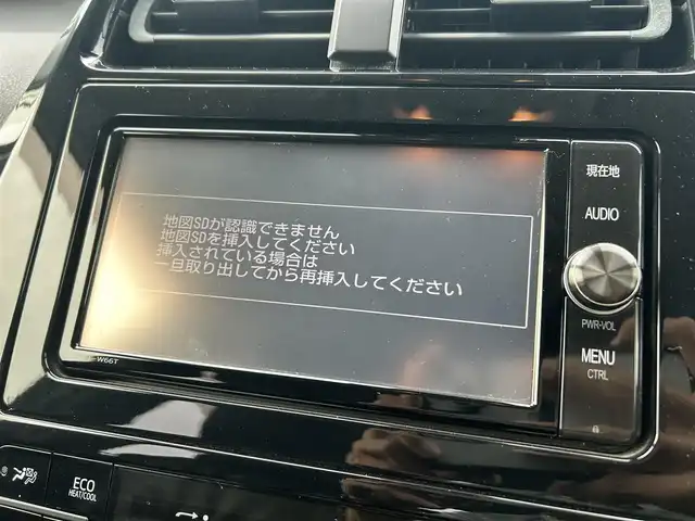 トヨタ プリウス Sセーフティプラス 香川県 2017(平29)年 6.8万km アティチュードブラックマイカ 登録時走行距離：67416km/ディーラー純正SDナビ/　CD DVD BT フルセグTV/バックカメラ/ROWENエアロ/　フロントスポイラー サイドスカート リアアンダースポイラー/GSpeed17インチアルミホイール/プリクラッシュセーフティシステム/レーンキープアシスト/レーダークルーズコントロール/パーキングアシスト/オートハイビーム/オートライト/LEDヘッドライト/フォグランプ/社外デジタルインナーミラー/ビルトインETC/電動格納ウィンカーミラー/ドアバイザー/純正フロアマット/プッシュスタート/スマートキー