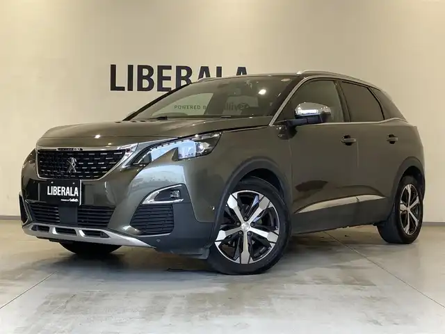 プジョー ３００８ 熊本県 2018(平30)年 4.3万km 緑 Bluetooth/ワイヤレス充電/前後ドライブレコーダー/ETC/バックカメラ/パーキングセンサー/プッシュスタート/スマートキー/電動リアゲート/インテリジェントハイビーム/レーンキープアシスト/ブラインドスポットモニター/ディレクショナルヘッドランプ/ヒルディセントコントロール