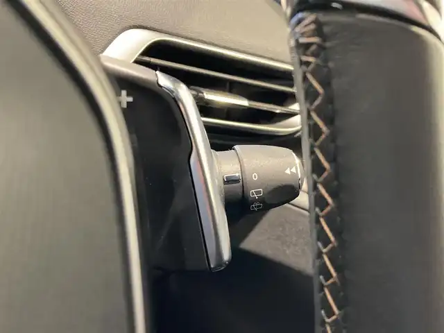 プジョー ３００８ 熊本県 2018(平30)年 4.3万km 緑 Bluetooth/ワイヤレス充電/前後ドライブレコーダー/ETC/バックカメラ/パーキングセンサー/プッシュスタート/スマートキー/電動リアゲート/インテリジェントハイビーム/レーンキープアシスト/ブラインドスポットモニター/ディレクショナルヘッドランプ/ヒルディセントコントロール