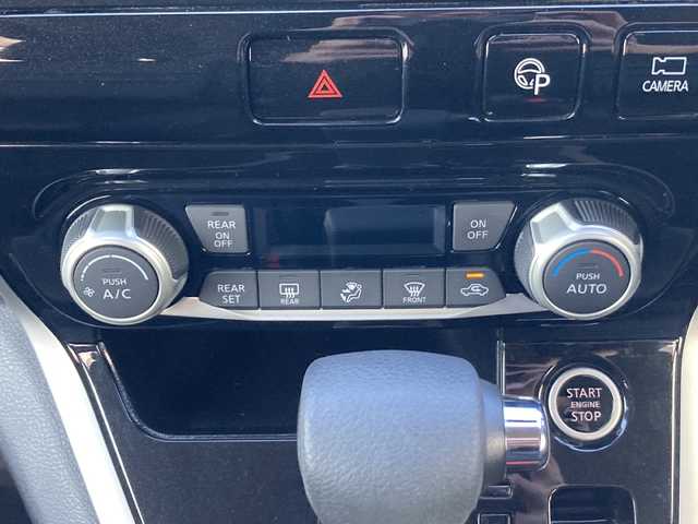 日産 セレナ ハイウェイスター G 佐賀県 2017(平29)年 7.4万km ブリリアントホワイトパール 純正9インチナビ/純正フリップダウンモニター/アラウンドビューモニター/両側パワースライドドア/プロパイロット/エマージェンシーブレーキ/LDW/スマートルームミラー/ETC/ドライブレコーダー/ステアリングリモコン/アイドリングストップ/電動パーキングブレーキ/オートブレーキホールド/プッシュスタート/インテリジェントキー/LEDヘッドライト/フォグライト/純正アルミホイール