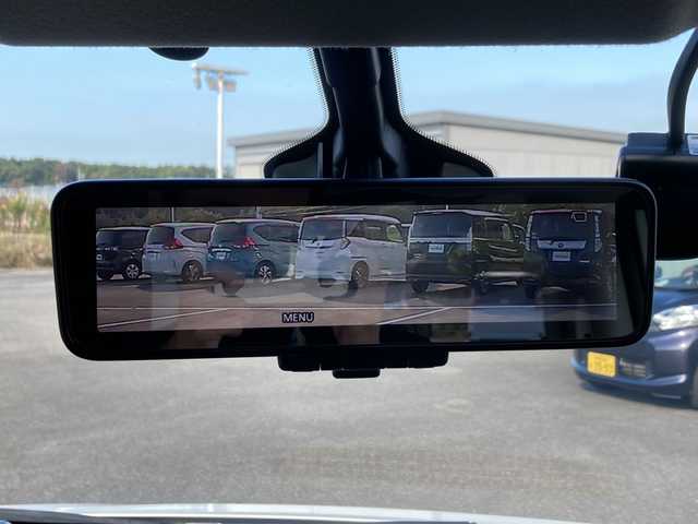 日産 セレナ ハイウェイスター G 佐賀県 2017(平29)年 7.4万km ブリリアントホワイトパール 純正9インチナビ/純正フリップダウンモニター/アラウンドビューモニター/両側パワースライドドア/プロパイロット/エマージェンシーブレーキ/LDW/スマートルームミラー/ETC/ドライブレコーダー/ステアリングリモコン/アイドリングストップ/電動パーキングブレーキ/オートブレーキホールド/プッシュスタート/インテリジェントキー/LEDヘッドライト/フォグライト/純正アルミホイール