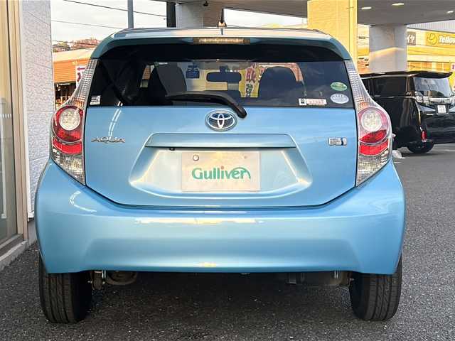 トヨタ アクア S 神奈川県 2013(平25)年 4.7万km クールソーダメタリック ワンオーナー/純正SDナビ/　Bluetooth/CD/ワンセグTV/バックカメラ/前後ドライブレコーダー/ETC/オートライト/純正フロアマット/プッシュスタート/スペアキー/保証書/取扱説明書