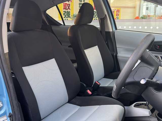 トヨタ アクア S 神奈川県 2013(平25)年 4.7万km クールソーダメタリック ワンオーナー/純正SDナビ/　Bluetooth/CD/ワンセグTV/バックカメラ/前後ドライブレコーダー/ETC/オートライト/純正フロアマット/プッシュスタート/スペアキー/保証書/取扱説明書