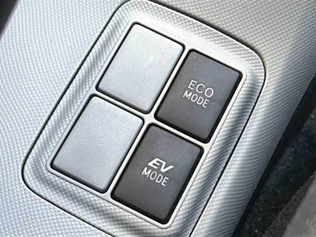 トヨタ アクア S 神奈川県 2013(平25)年 4.7万km クールソーダメタリック ワンオーナー/純正SDナビ/　Bluetooth/CD/ワンセグTV/バックカメラ/前後ドライブレコーダー/ETC/オートライト/純正フロアマット/プッシュスタート/スペアキー/保証書/取扱説明書