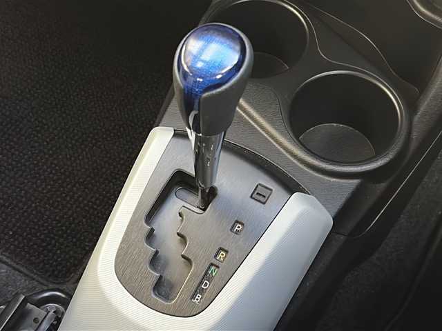 トヨタ アクア S 神奈川県 2013(平25)年 4.7万km クールソーダメタリック ワンオーナー/純正SDナビ/　Bluetooth/CD/ワンセグTV/バックカメラ/前後ドライブレコーダー/ETC/オートライト/純正フロアマット/プッシュスタート/スペアキー/保証書/取扱説明書