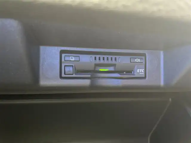 トヨタ ハリアー プレミアム 富山県 2017(平29)年 5.2万km スパークリングブラックパールクリスタルシャイン 純正9インチメモリナビ/フルセグTV/Bluetooth/バックカメラ/ETC/パワーバックドア/パワーシート/ハーフレザーシート/レーダークルーズコントロール/トヨタセーフティセンス/純正18インチアルミ/3眼LEDヘッドライト/オートハイビーム/オートライト/LEDフォグ/純正フロアマット/スマートキー/プッシュスタート