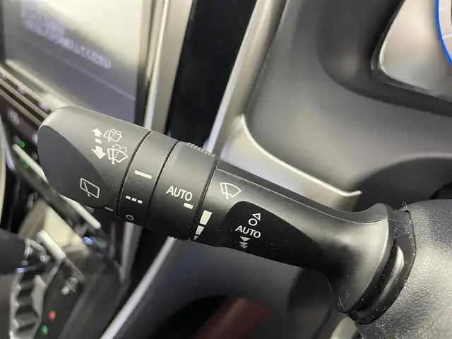 トヨタ ハリアー プレミアム 富山県 2017(平29)年 5.2万km スパークリングブラックパールクリスタルシャイン 純正9インチメモリナビ/フルセグTV/Bluetooth/バックカメラ/ETC/パワーバックドア/パワーシート/ハーフレザーシート/レーダークルーズコントロール/トヨタセーフティセンス/純正18インチアルミ/3眼LEDヘッドライト/オートハイビーム/オートライト/LEDフォグ/純正フロアマット/スマートキー/プッシュスタート