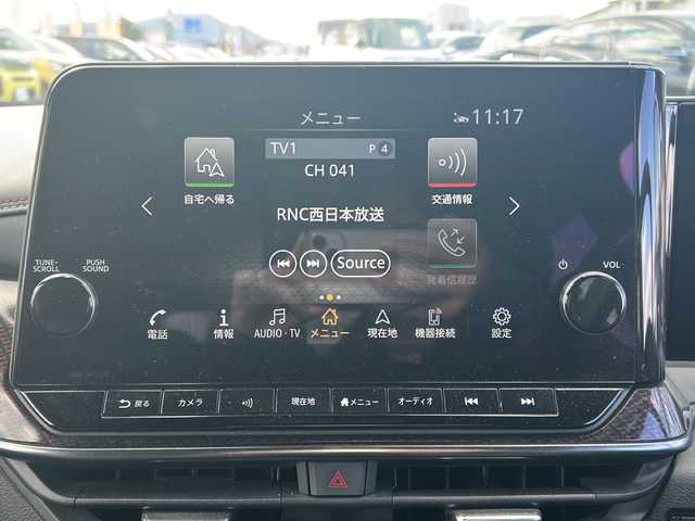 日産 オーラ ニスモ 香川県 2023(令5)年 4.7万km ピュアホワイトパール / スーパーブラック 2トーン 純正メーカーOP9インチワイドディスプレイ（フルセグTV/BT)/アラウンドビューモニター/ブラインドスポットモニター/デジタルインナーミラー/メーカーOPワイヤレス充電/車線逸脱防止支援/ルート減速支援/標識検知支援/ハンドル支援/速度標識表示/制限速度支援/後退時車両検知警報/ふらつき警報/トレースコントロール/パーソナルディスプレイ/プロパイロット/ドライブレコーダー/コーナーセンサー/ビルトインETC2.0/LEDヘッドライト/オートライト/スペアキー