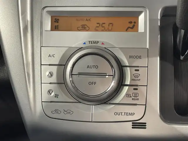 スズキ ハスラー G 愛知県 2015(平27)年 5.5万km サマーブルーM 純正８インチナビ/（Ｂｌｕｅｔｏｏｔｈ/フルセグＴＶ/ＣＤ・ＤＶＤ再生/SD/FM/AM)/シートヒーター　/衝突軽減ブレーキ　/アイドリングストップ　/横滑り防止装置　/純正フロアマット　/純正１５インチＡＷ　　/プッシュスタート/　　-スマートキー