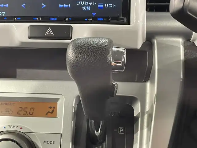 スズキ ハスラー G 愛知県 2015(平27)年 5.5万km サマーブルーM 純正８インチナビ/（Ｂｌｕｅｔｏｏｔｈ/フルセグＴＶ/ＣＤ・ＤＶＤ再生/SD/FM/AM)/シートヒーター　/衝突軽減ブレーキ　/アイドリングストップ　/横滑り防止装置　/純正フロアマット　/純正１５インチＡＷ　　/プッシュスタート/　　-スマートキー