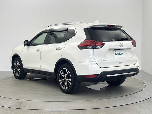 日産 エクストレイル 20X 大阪府 2017(平29)年 5.1万km ブリリアントホワイトパール 電動リアゲート/純正ナビ(ワンセグTV/AM・FM/CD/DVD/AUX/BT)/ビルトインETC/プッシュスタート/スマートキー/合皮シート/オートライト/LEDヘッドライト/ルーフレール/ドアバイザー/前後コーナーセンサー/純正フロアマット/純正18インチアルミホイール