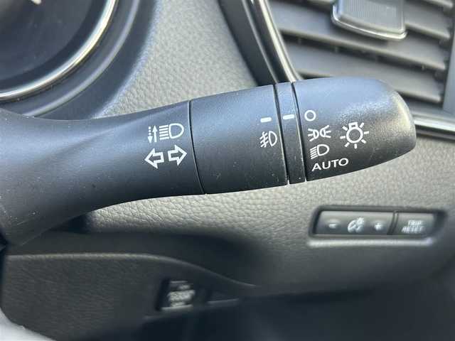 日産 エクストレイル 20X 奈良県 2017(平29)年 5.1万km ブリリアントホワイトパール 電動リアゲート/純正ナビ(ワンセグTV/AM・FM/CD/DVD/AUX/BT)/ビルトインETC/プッシュスタート/スマートキー/合皮シート/オートライト/LEDヘッドライト/ルーフレール/ドアバイザー/前後コーナーセンサー/純正フロアマット/純正18インチアルミホイール