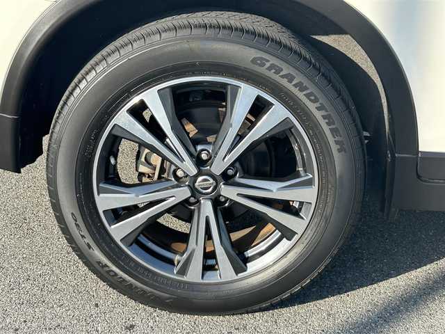 日産 エクストレイル 20X 奈良県 2017(平29)年 5.1万km ブリリアントホワイトパール 電動リアゲート/純正ナビ(ワンセグTV/AM・FM/CD/DVD/AUX/BT)/ビルトインETC/プッシュスタート/スマートキー/合皮シート/オートライト/LEDヘッドライト/ルーフレール/ドアバイザー/前後コーナーセンサー/純正フロアマット/純正18インチアルミホイール