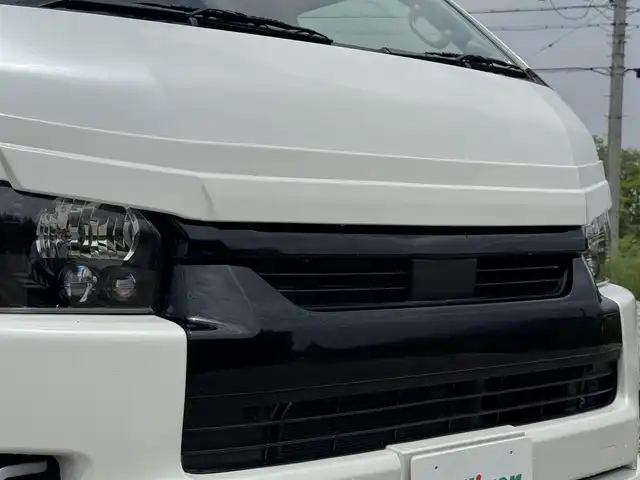 トヨタ ハイエース グランドキャビン 兵庫県 2020(令2)年 1.6万km ホワイトパールクリスタルシャイン S.A.Dデイジーフロントスポイラー/S.A.Dデイジーサイドエアロ/S.A.Dエージェントリアバンパー/S.A.Dリアウィング/社外ワイドフェンダー/カロッツェリア9インチナビ/カロッツェリア13.3インチフリップダウン/ファブレスローダウン/DVD再生・BT接続可/フルセグTV/デジタルインナーミラー/バックカメラ/ファブレスBARONE18インチAW/スマートキー×2×/AUTOハイビーム