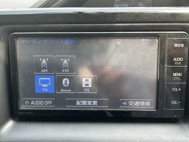 トヨタ エスクァイア ハイブリッド 福井県 2015(平27)年 18.1万km スパークリングブラックパールクリスタルシャイン ワンオーナー/保証書/取扱説明書/スマートキー/プッシュスタート/純正フリップダウンモニター/純正メモリーナビゲーション/ステアリングスイッチ/フルセグテレビ/バックカメラ/両側パワースライドドア/シートヒーター/純正LEDヘッドライト/オートライト/フォグランプ/クルーズコントロール/電動格納ミラー/純正ドアバイザー/純正フロアマット
