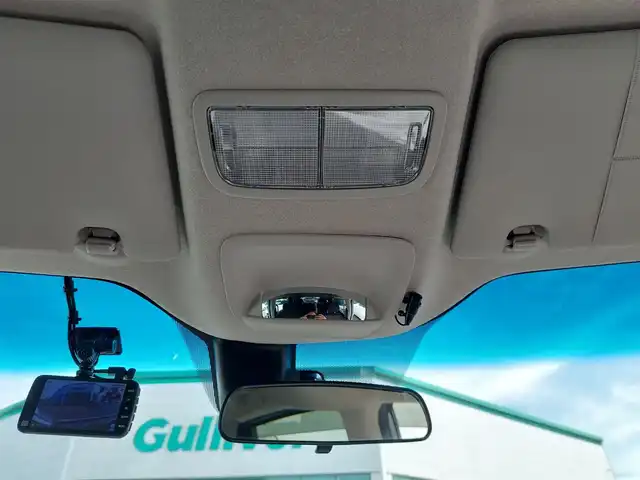 ホンダ フリード G ホンダセンシング 東京都 2020(令2)年 2.9万km プラチナホワイトパール KENWOOD社外ナビ　/・ＦＭ／ＡＭ／ＣＤ／ＤＶＤ/・フルセグＴＶ／Ｂｌｕｅｔｏｏｔｈ　/ホンダセンシング　/両側パワースライドドア　/運転席&助手席シートヒーター/センターテーブル/バックカメラ　/ＥＴＣ　/三列シート/ウォークスルーシート/オートエアコン　/オートライト　/プッシュスタート　/スマートキー