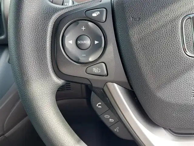 ホンダ フリード G ホンダセンシング 東京都 2020(令2)年 2.9万km プラチナホワイトパール KENWOOD社外ナビ　/・ＦＭ／ＡＭ／ＣＤ／ＤＶＤ/・フルセグＴＶ／Ｂｌｕｅｔｏｏｔｈ　/ホンダセンシング　/両側パワースライドドア　/運転席&助手席シートヒーター/センターテーブル/バックカメラ　/ＥＴＣ　/三列シート/ウォークスルーシート/オートエアコン　/オートライト　/プッシュスタート　/スマートキー