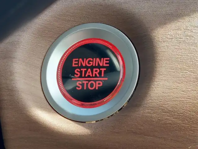 ホンダ フリード G ホンダセンシング 東京都 2020(令2)年 2.9万km プラチナホワイトパール KENWOOD社外ナビ　/・ＦＭ／ＡＭ／ＣＤ／ＤＶＤ/・フルセグＴＶ／Ｂｌｕｅｔｏｏｔｈ　/ホンダセンシング　/両側パワースライドドア　/運転席&助手席シートヒーター/センターテーブル/バックカメラ　/ＥＴＣ　/三列シート/ウォークスルーシート/オートエアコン　/オートライト　/プッシュスタート　/スマートキー