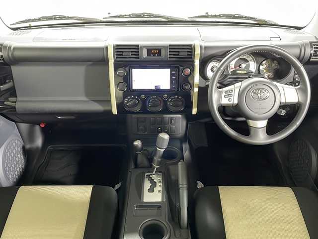 トヨタ ＦＪクルーザー ファイナルエディション 広島県 2017(平29)年 3.8万km ベージュ 禁煙/社外9型ナビ/バックカメラ/クルーズコントロール/ドライブレコーダー/ヘッドライトレベライザー/トランスファーレバー/コーナーセンサー/フォグランプ/背面タイヤ/４ＷＤ/リモコンキー/ＥＴＣ