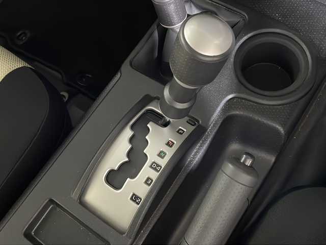 トヨタ ＦＪクルーザー ファイナルエディション 広島県 2017(平29)年 3.8万km ベージュ 禁煙/社外9型ナビ/バックカメラ/クルーズコントロール/ドライブレコーダー/ヘッドライトレベライザー/トランスファーレバー/コーナーセンサー/フォグランプ/背面タイヤ/４ＷＤ/リモコンキー/ＥＴＣ