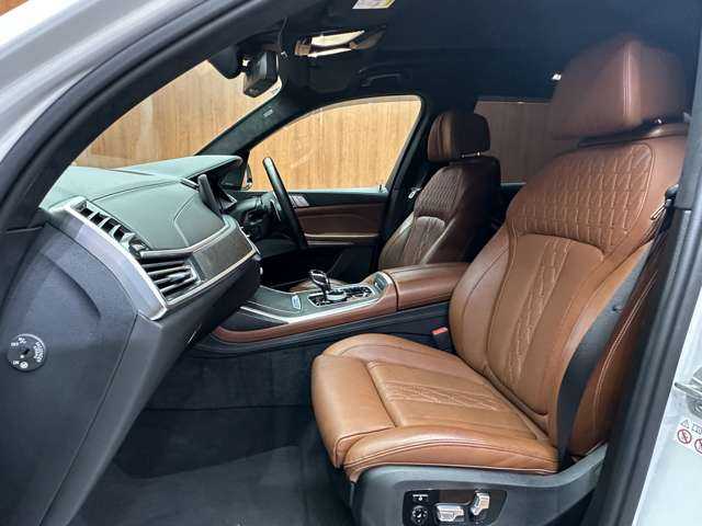 ＢＭＷ Ｘ７ xDrive35d Mスポーツ 千葉県 2020(令2)年 4.8万km ミネラルホワイト ウェルネスＰＫＧ　/パノラマＳＲ　/１オーナー　/６人乗り　/純正ナビ　/３６０°カメラ　/ＡＣＣ　/ＨＵＤ　/茶革　/シートヒーター　/ベンチレーター　/マッサージ機能　/ＬＥＤヘッドライト　/後席モニター　/エアサス