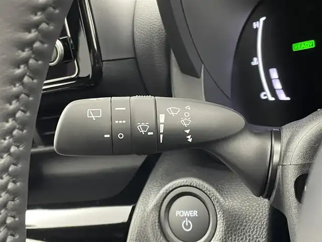 トヨタ ヤリスクロス ハイブリッド Z アドベンチャー 埼玉県 2025(令7)年 0.1千km プラチナホワイトパールマイカ 登録済未使用車　純正ナビ　パノラミックビューモニター　ＢＳＭ　ビルトインＥＴＣ２．０　セーフティセンス　レーダークルーズコントロール　シートヒーター　ステアリングヒーター　ＨＤＭＩ　オートハイビーム