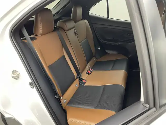 トヨタ ヤリスクロス ハイブリッド Z アドベンチャー 埼玉県 2025(令7)年 0.1千km プラチナホワイトパールマイカ 登録済未使用車　純正ナビ　パノラミックビューモニター　ＢＳＭ　ビルトインＥＴＣ２．０　セーフティセンス　レーダークルーズコントロール　シートヒーター　ステアリングヒーター　ＨＤＭＩ　オートハイビーム