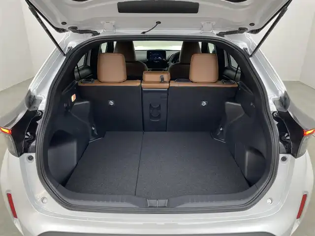 トヨタ ヤリスクロス ハイブリッド Z アドベンチャー 埼玉県 2025(令7)年 0.1千km プラチナホワイトパールマイカ 登録済未使用車　純正ナビ　パノラミックビューモニター　ＢＳＭ　ビルトインＥＴＣ２．０　セーフティセンス　レーダークルーズコントロール　シートヒーター　ステアリングヒーター　ＨＤＭＩ　オートハイビーム