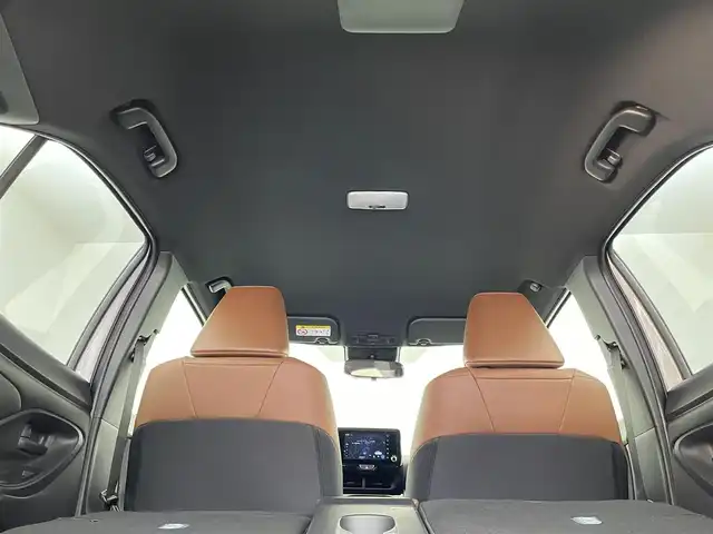 トヨタ ヤリスクロス ハイブリッド Z アドベンチャー 埼玉県 2025(令7)年 0.1千km プラチナホワイトパールマイカ 登録済未使用車　純正ナビ　パノラミックビューモニター　ＢＳＭ　ビルトインＥＴＣ２．０　セーフティセンス　レーダークルーズコントロール　シートヒーター　ステアリングヒーター　ＨＤＭＩ　オートハイビーム