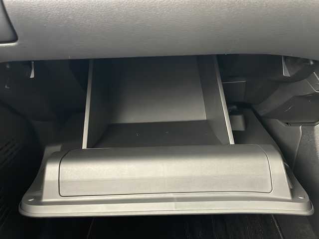 日産 ノート X FOUR 秋田県 2023(令5)年 2万km スーパーブラック 4WD/純正ディスプレイオーディオ　/AM/FM/Bluetooth/エマージェンシーブレーキ　/レーンキープアシスト　/横滑り防止装置　/前後クリアランスソナー/速度標識表示/標識検知支援/ふらつき警報　/オートマチックハイビーム　/前席シートヒーター　/ステアリングヒーター　/ＬＥＤヘッドライト/フォグランプ/オートブレーキホールド/電動パーキング/プッシュスタート/スペアキー/フロアマット/純正アルミホイール