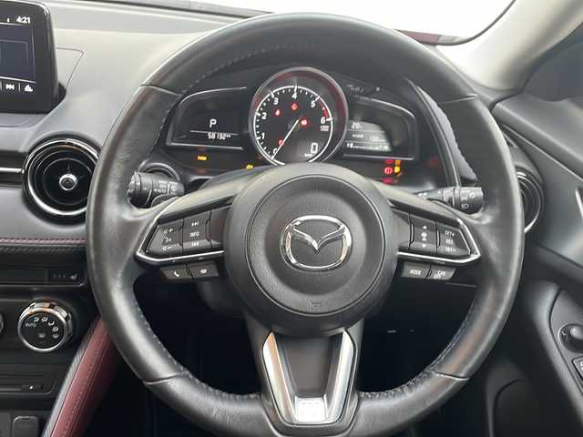 マツダ ＣＸ－３ XD Lパッケージ 福岡県 2017(平29)年 5.9万km ソウルレッドプレミアムメタリック 純正ナビ/（Bカメラ、AM、FM、Bluetooth、USB、CD、DVD、FUX、TV)/HUD/ステアリングヒーター/レーダークルーズコントロール/パドルシフト/シートヒーター/ETC/LEDヘッドライト/横滑り防止装置/ドアバイザー/オート電格ミラー/ステリングボタン/フォグランプ/プッシュスタート/スマートキー/純正18インチホイール