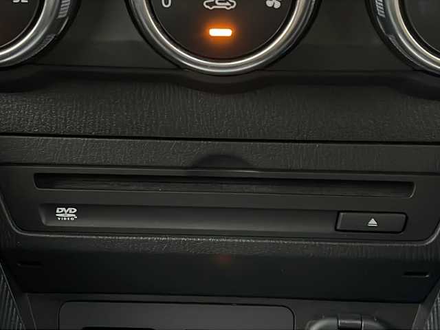 マツダ ＣＸ－３ XD Lパッケージ 福岡県 2017(平29)年 5.9万km ソウルレッドプレミアムメタリック 純正ナビ/（Bカメラ、AM、FM、Bluetooth、USB、CD、DVD、FUX、TV)/HUD/ステアリングヒーター/レーダークルーズコントロール/パドルシフト/シートヒーター/ETC/LEDヘッドライト/横滑り防止装置/ドアバイザー/オート電格ミラー/ステリングボタン/フォグランプ/プッシュスタート/スマートキー/純正18インチホイール