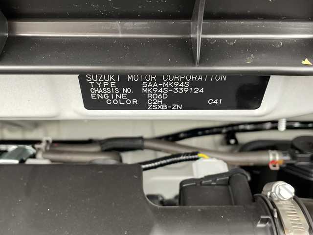 スズキ スペーシア カスタム HYBRID XS 千葉県 2025(令7)年 0.1千km ピュアホワイトパール/ブラック2トーン 届出済未使用車/スズキセーフティサポート/デュアルセンサーブレーキサポート/誤発進抑制機能/車線逸脱抑制機能/車線逸脱警報機能/ふらつき警報機能/先行車発進お知らせ機能/標識認識機能/ハイビームアシスト/アダプティブクルーズ/ヘッドアップディスプレイ/メーカーOP純正ナビ/　Bluetooth/Apple CarPlay/Android Auto/フルセグTV/全方位カメラ/両側パワースライドドア/純正15インチAW/ハーフレザーシート/前席シートヒーター/ステアリングヒーター/オートライト/LEDヘッドライト/フォグランプ/電子パーキング/オートブレーキホールド/リアサーキュレーター/シートバックテーブル/ロールサンシェイド/USB端子/プッシュスタート/スマートキー