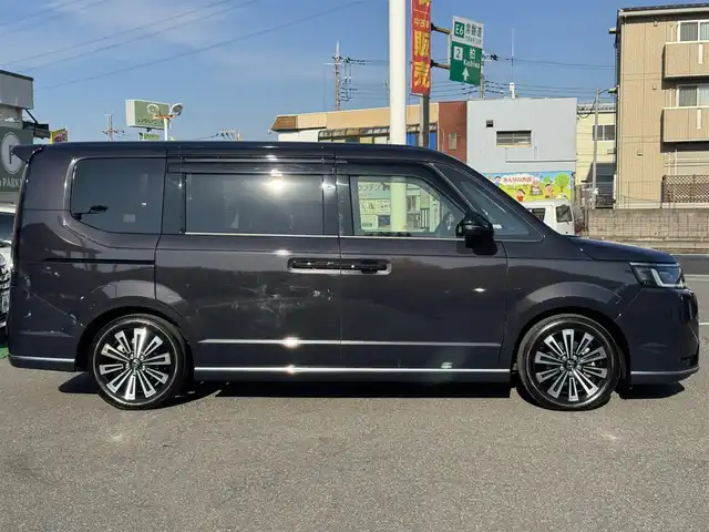 ホンダ ステップワゴン スパーダ eHEV プレミアムライン 千葉県 2024(令6)年 1.5万km トワイライトミストブラックパール ワンオーナー車/ホンダセンシング/衝突軽減ブレーキ/レーダークルーズコントロール/レーンキープアシスト/ブラインドスポットモニター/コーナーセンサー/純正11.4型ナビ/フルセグTV/Bluetooth/CarPlay/全方位カメラ/純正15.6型フリップダウンモニター/両側電動スライドドア/ハーフレザーシート/前席＆2列目シートヒーター/前後ドライブレコーダー/LEDライト/ETC/保証書・取説/スペアキー